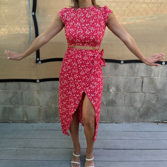 Reformation Dresses & Skirts - Reformation Alana Dress - Red with White Florals Wrap Dress